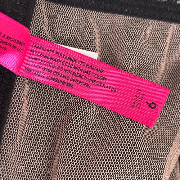 Torrid Betsey Johnson Bra 6 Black Lace Up Ruffle Pink Bow Underwire Soft Cups - Picture 10 of 11